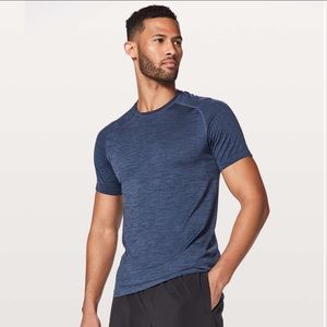 Lululemon metal vent short sleeve